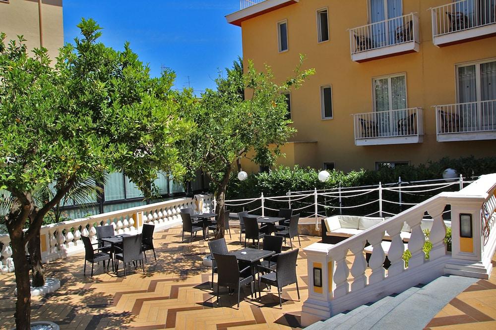 Grand Hotel Parco Del Sole Sant'Agnello Bagian luar foto