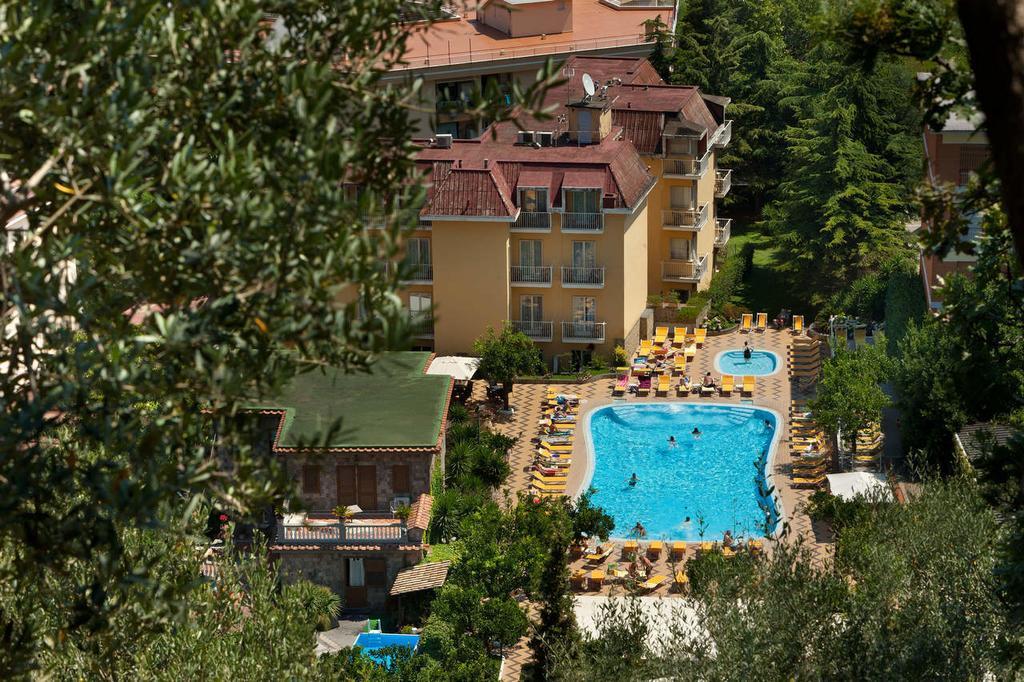 Grand Hotel Parco Del Sole Sant'Agnello Bagian luar foto