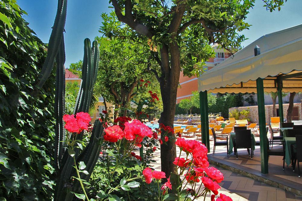 Grand Hotel Parco Del Sole Sant'Agnello Bagian luar foto